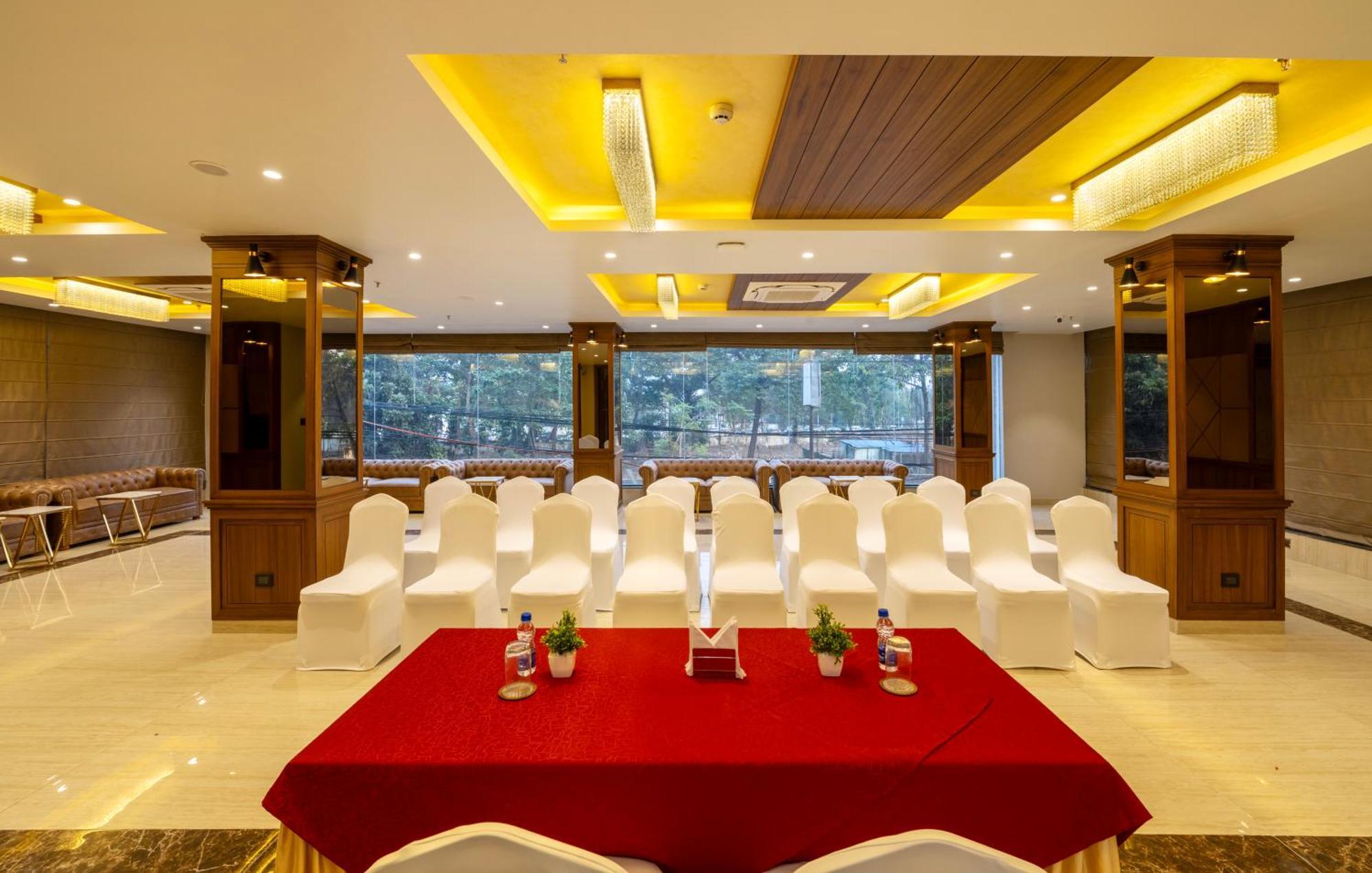 Ra Vista Hotel Calcutta Buitenkant foto